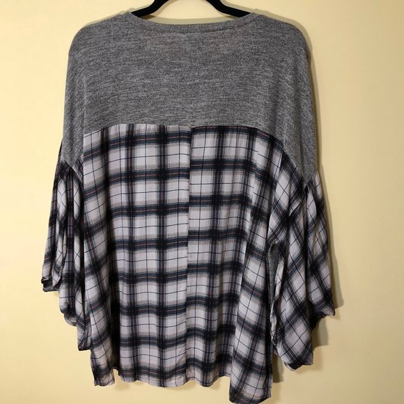 She + Sky Brown Plaid Bubble Sleeves Knitted Top - Picture 4 of 13